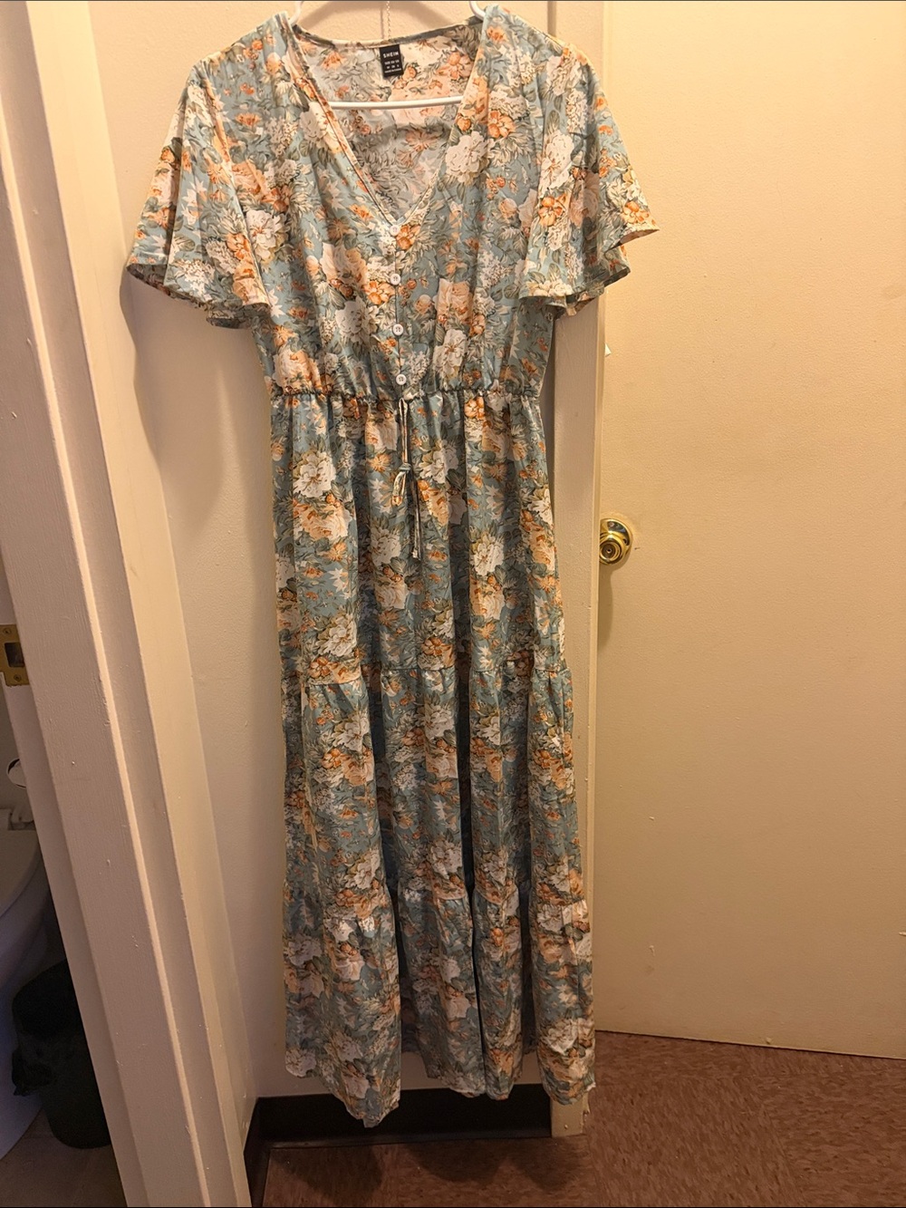 SHEIN Light Blue Floral Button-Front Tiered Maxi Dress with Cream Flowers